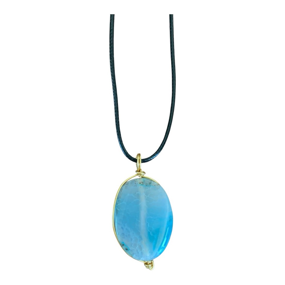 Elegant Gold and Blue Pendant Necklace - Picture 4 of 6